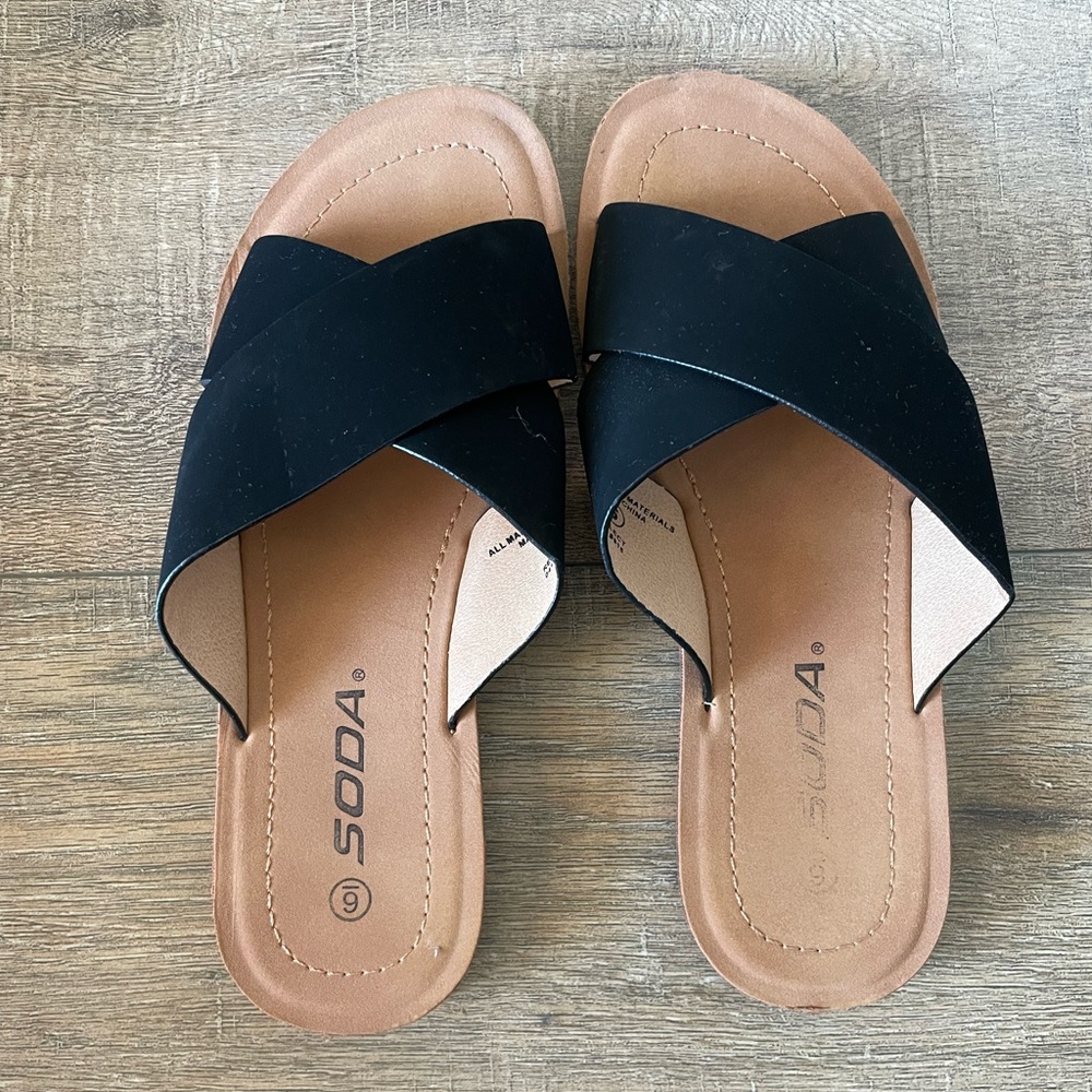 Soda sandals